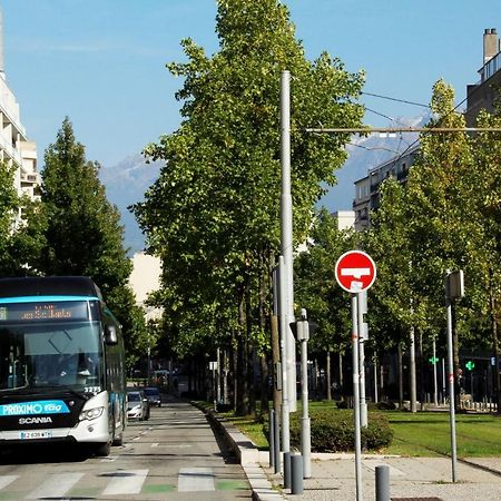 Grenoble Hyper-Centre + Wifi + Netflix Apartment Luaran gambar
