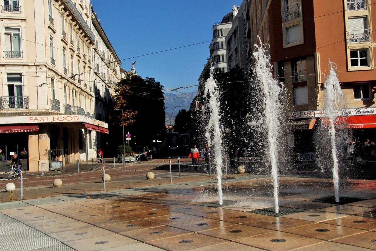 Grenoble Hyper-Centre + Wifi + Netflix Apartment Luaran gambar